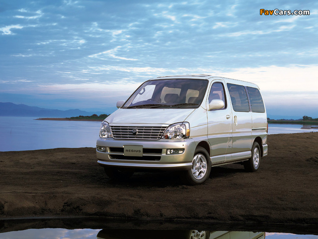 Images of Toyota Regius (CH40W) 1999–2002 (640 x 480)