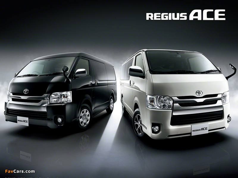 Images of Toyota Regiusace 2010–14 (800 x 600)