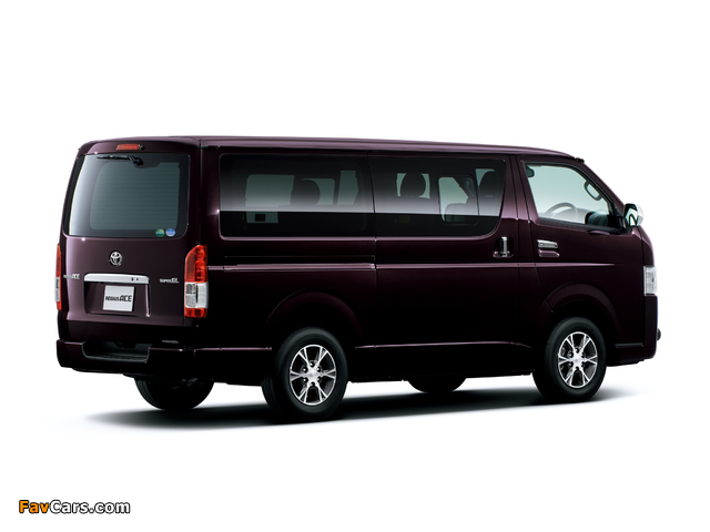 Pictures of Toyota Regius Ace Super GL 2013 (640 x 480)