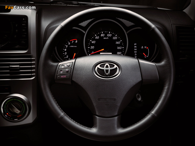 Toyota Rush MY-spec 2010 photos (640 x 480)