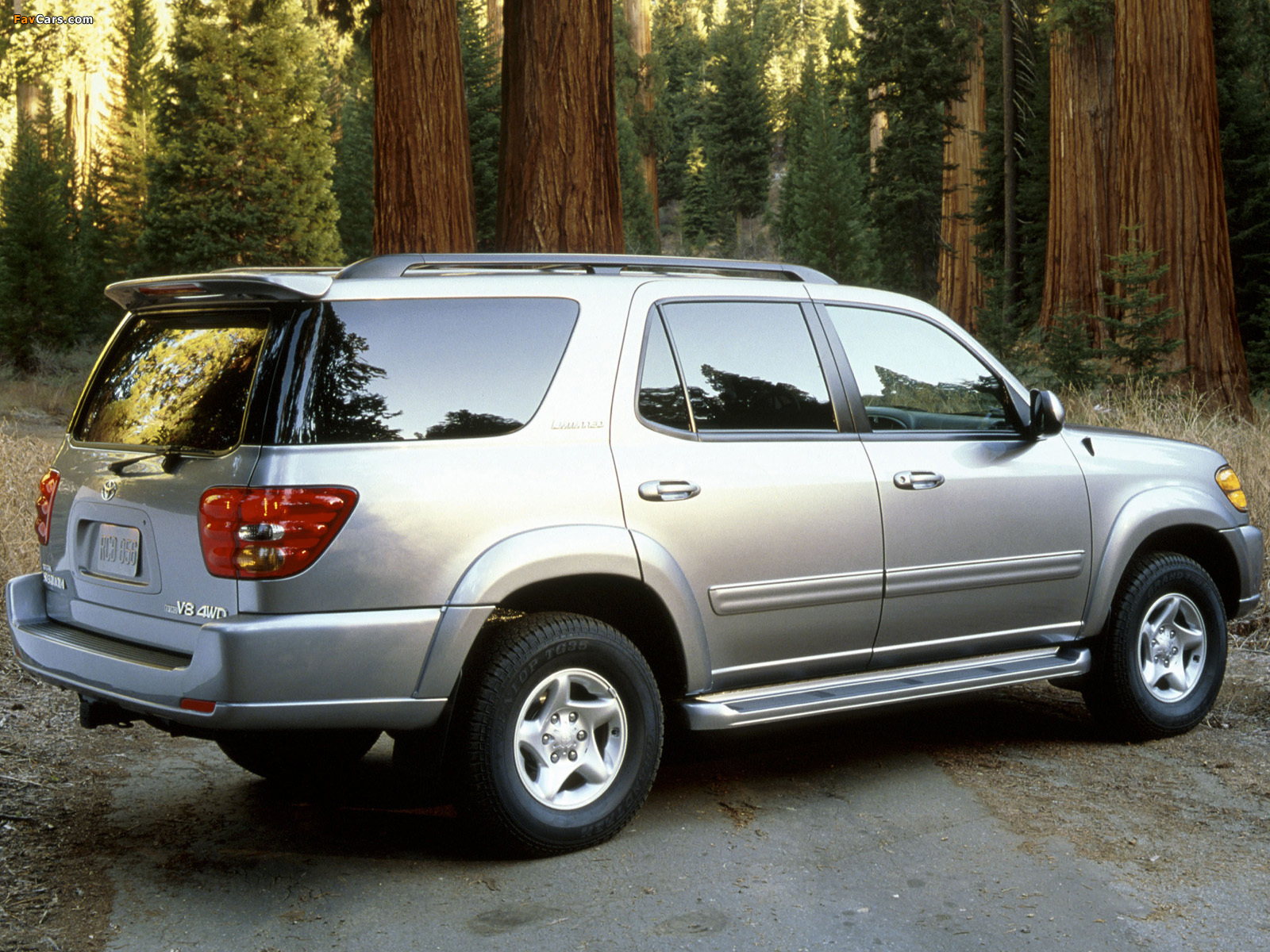 Photos of Toyota Sequoia Limited 2000–05 (1600 x 1200)