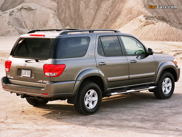 Photos of Toyota Sequoia SR5 2005–07 (640 x 480)