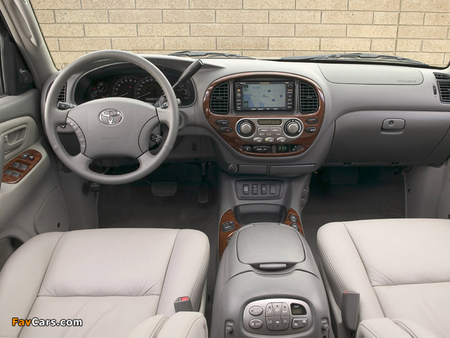 Pictures of Toyota Sequoia Limited 2005–07 (640 x 480)