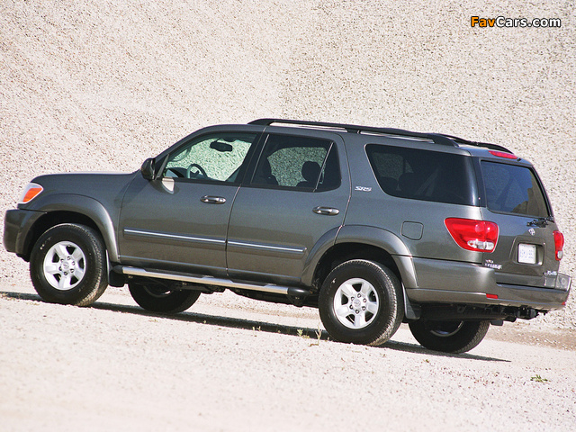 Toyota Sequoia SR5 2005–07 images (640 x 480)