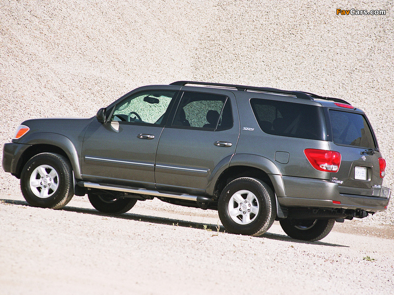 Toyota Sequoia SR5 2005–07 images (800 x 600)