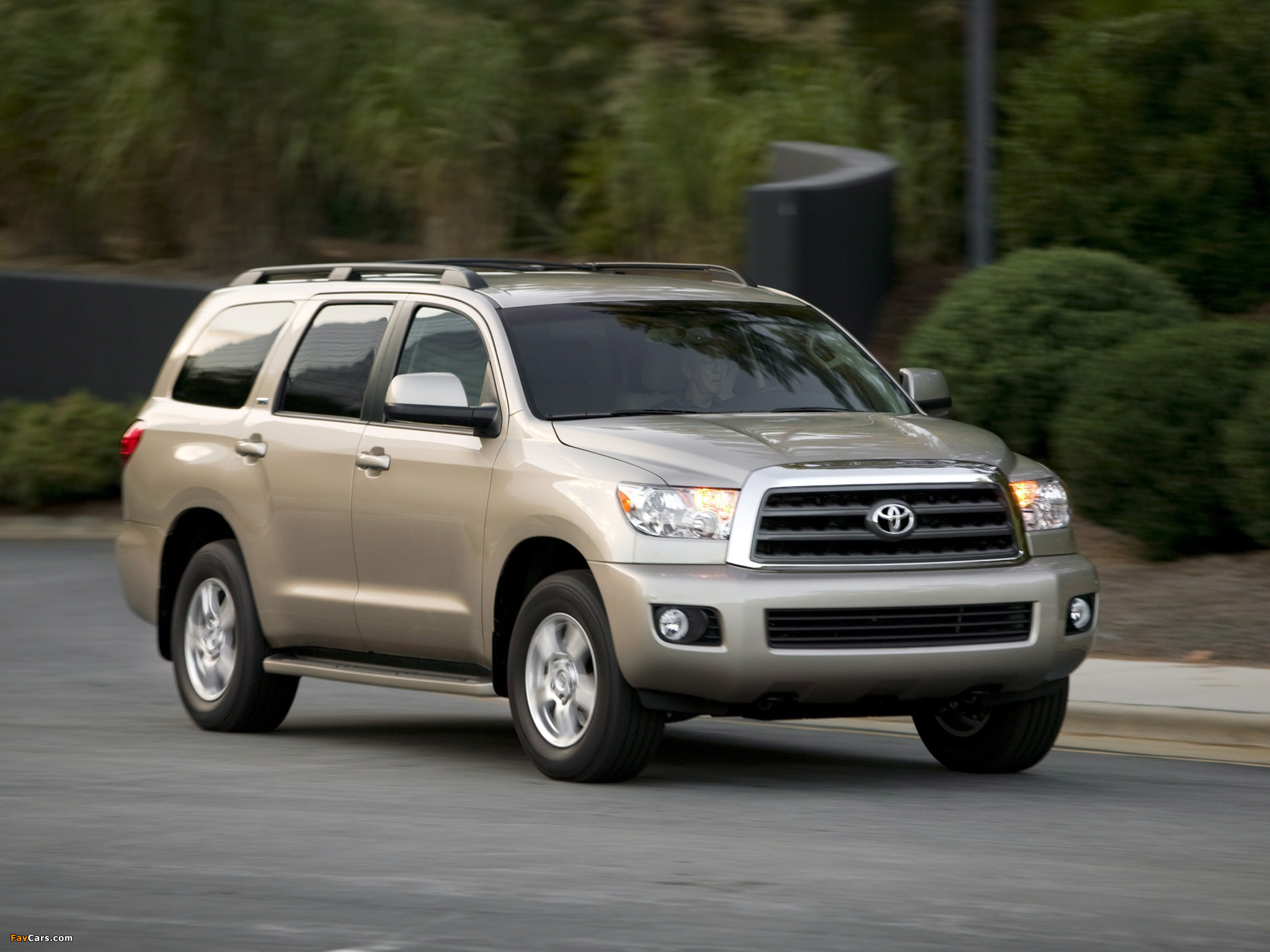 Toyota Sequoia SR5 2007 wallpapers (2048 x 1536)