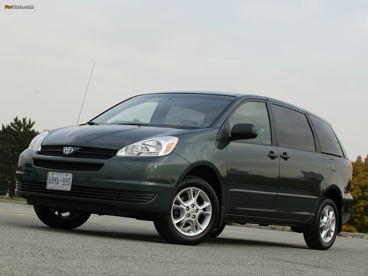 Images of Toyota Sienna 2004–05 (1280 x 960)