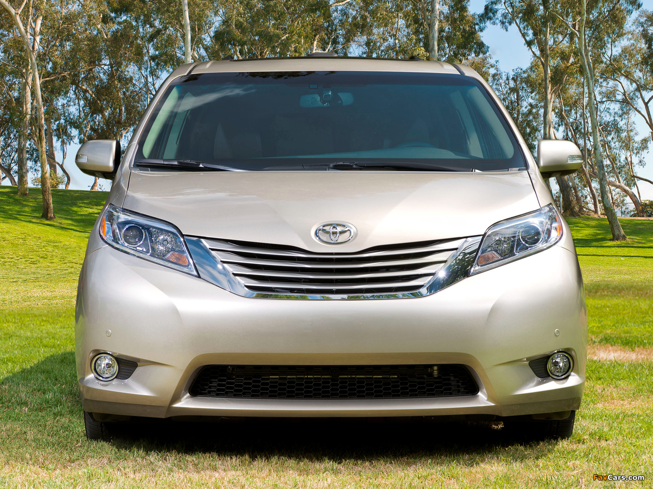 Images of 2015 Toyota Sienna 2014 (1280 x 960)