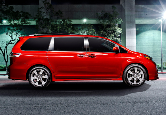 Images of 2015 Toyota Sienna SE 2014