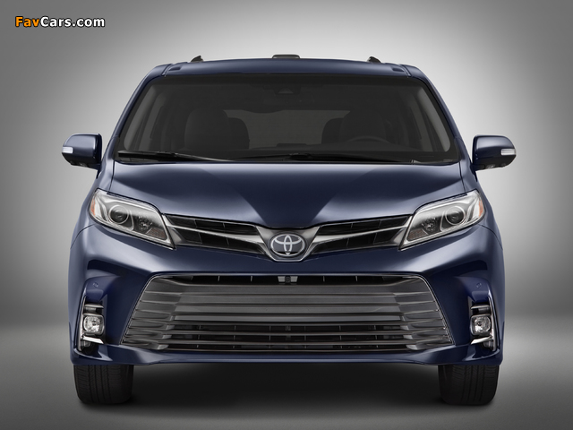 Photos of Toyota Sienna Limited (XL30) 2017 (640 x 480)