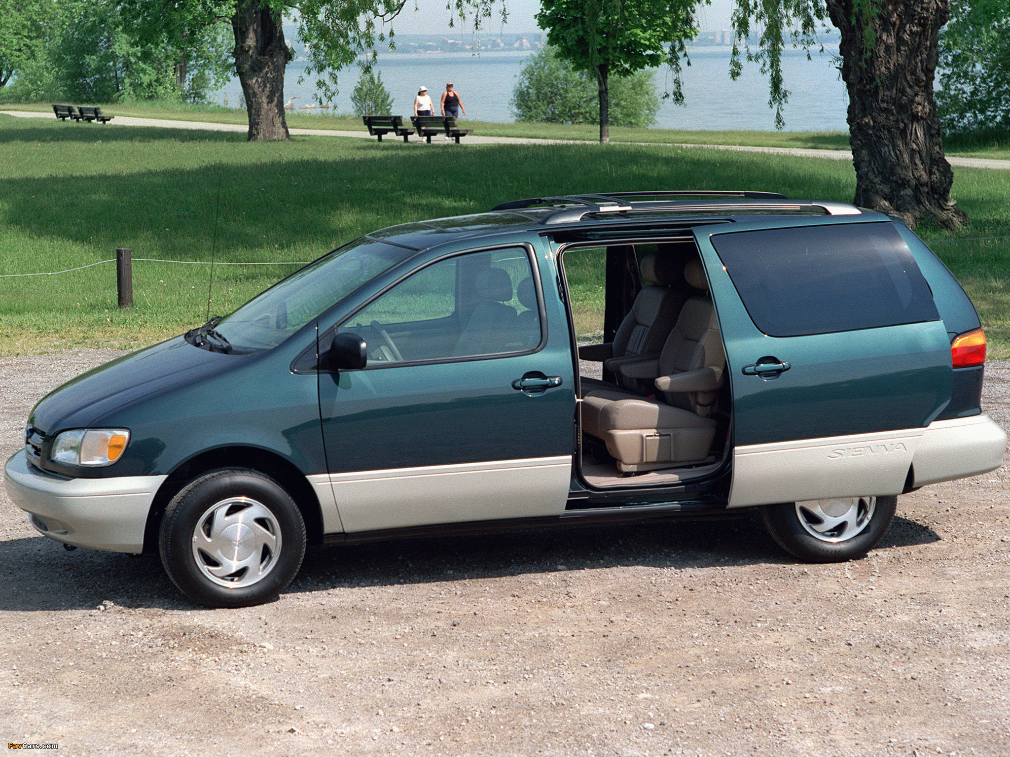 Pictures of Toyota Sienna 1997–2001 (2048 x 1536)
