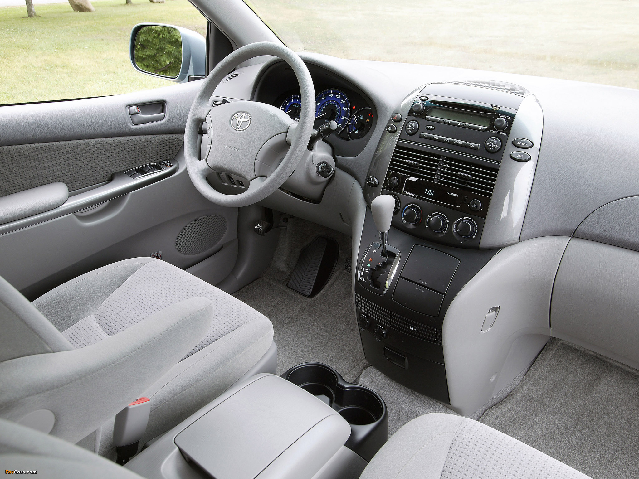 Pictures of Toyota Sienna 2005–10 (2048 x 1536)