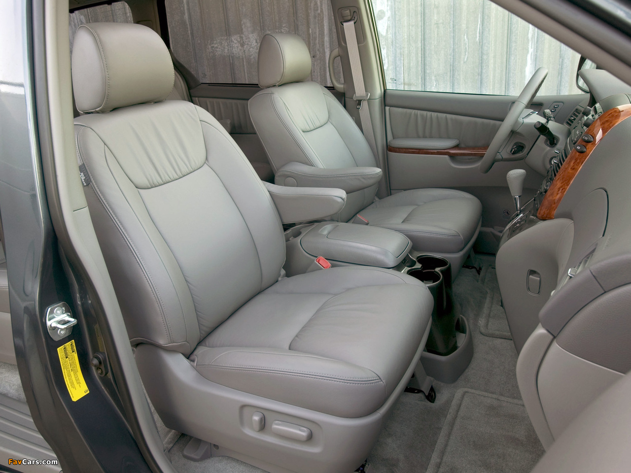 Pictures of Toyota Sienna 2005–10 (1280 x 960)
