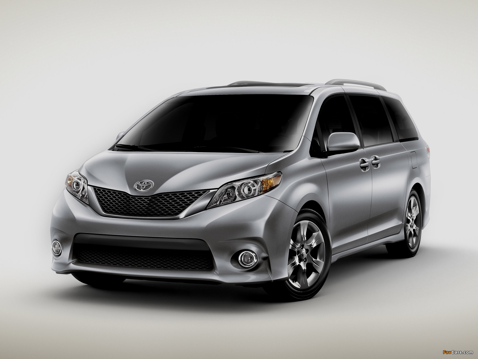 Pictures of Toyota Sienna SE 2010 (1600 x 1200)