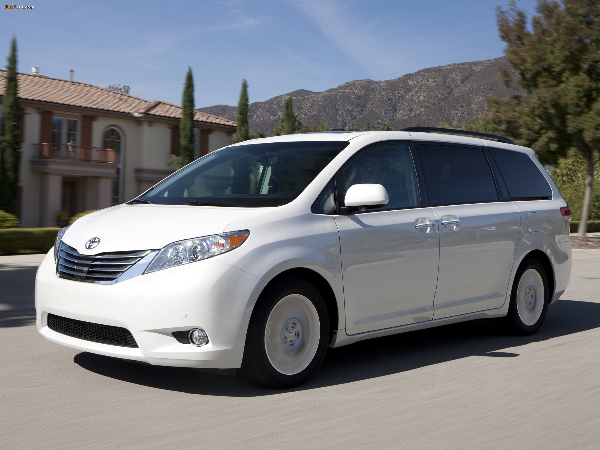 Pictures of Toyota Sienna 2010 (2048 x 1536)