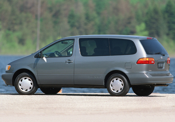 Toyota Sienna 1997–2001 images