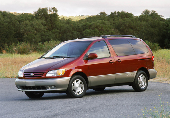 Toyota Sienna 2001–03 photos