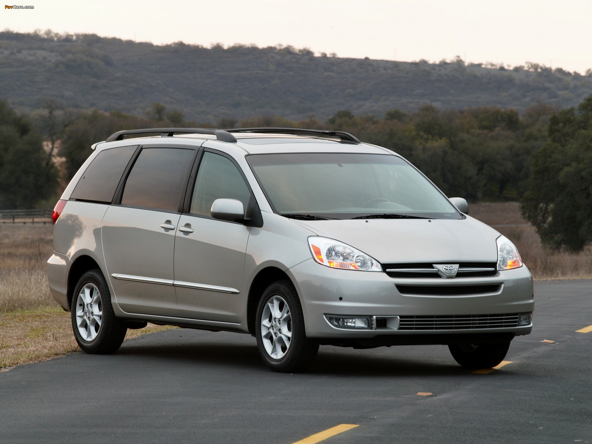 Toyota Sienna 2004–05 pictures (2048 x 1536)