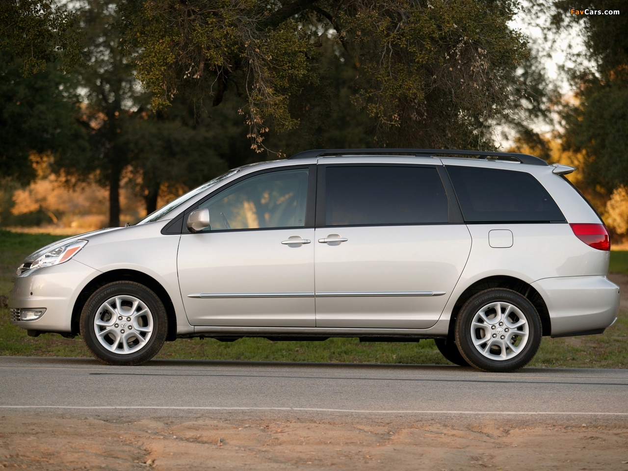 Toyota Sienna 2004–05 wallpapers (1280 x 960)