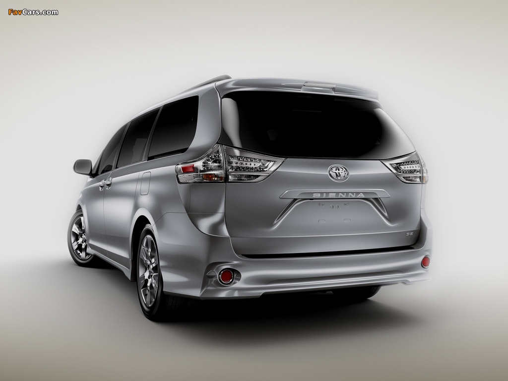 Toyota Sienna SE 2010 images (1024 x 768)