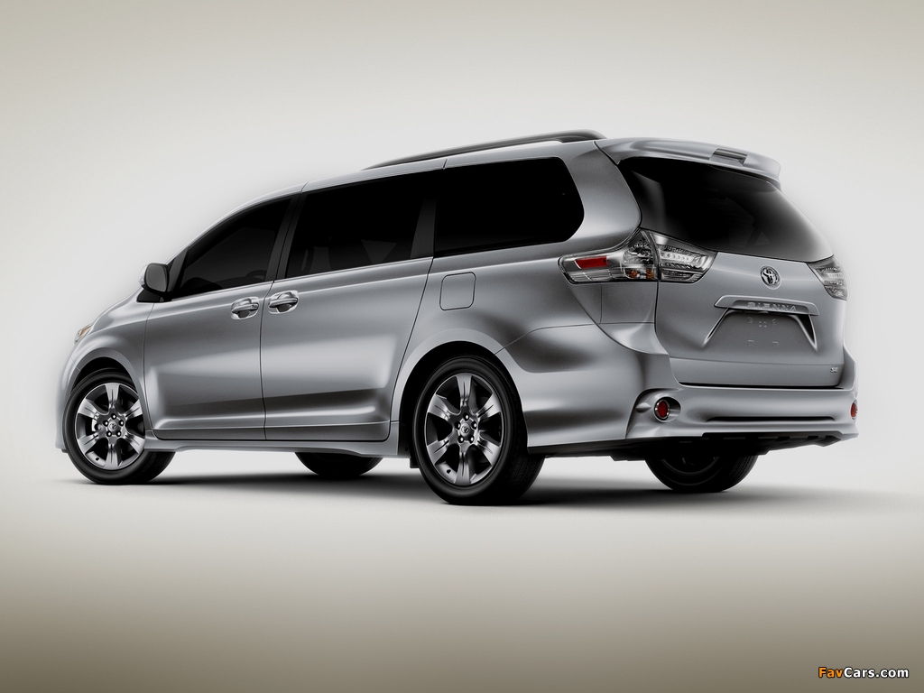 Toyota Sienna SE 2010 photos (1024 x 768)