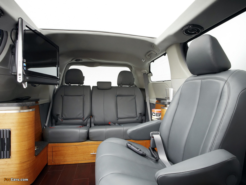 Toyota Sienna Swagger Wagon Supreme Concept 2010 pictures (1024 x 768)