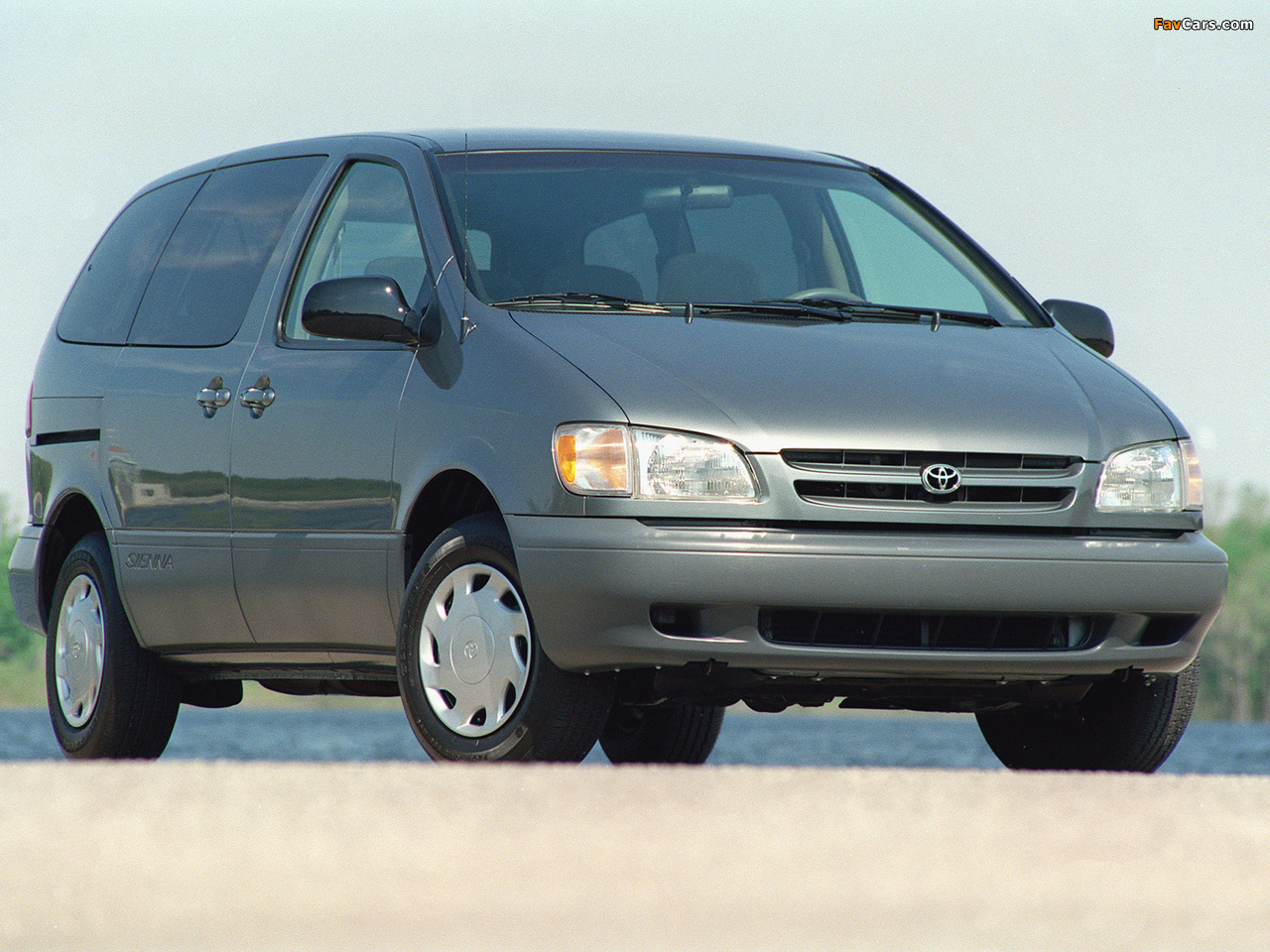 Toyota Sienna 1997–2001 wallpapers (1280 x 960)