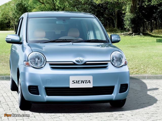 Pictures of Toyota Sienta (NCP81G) 2011 (640 x 480)