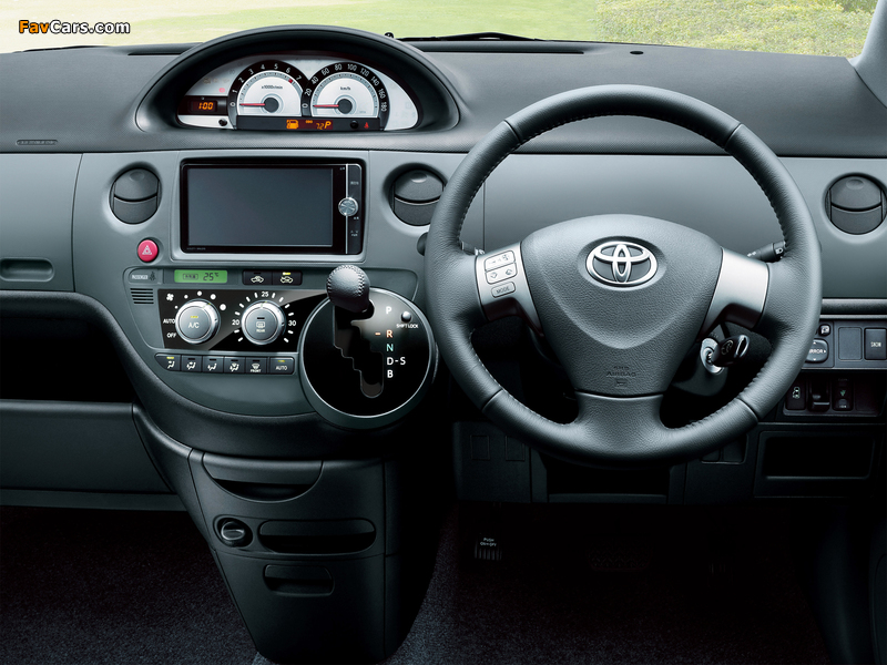 Pictures of Toyota Sienta (NCP81G) 2011 (800 x 600)