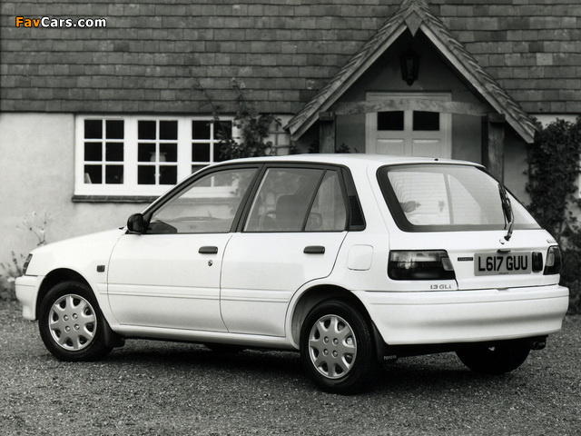 Images of Toyota Starlet 5-door UK-spec (P80) 1993–95 (640 x 480)