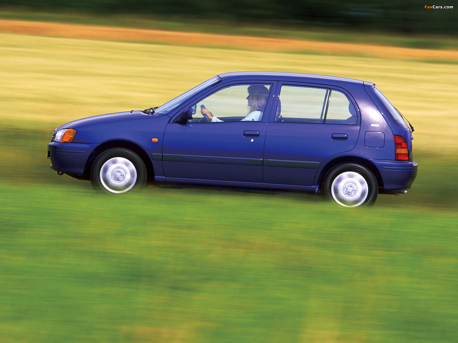 Pictures of Toyota Starlet 5-door (P90) 1996–99 (1600 x 1200)