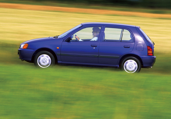 Pictures of Toyota Starlet 5-door (P90) 1996–99