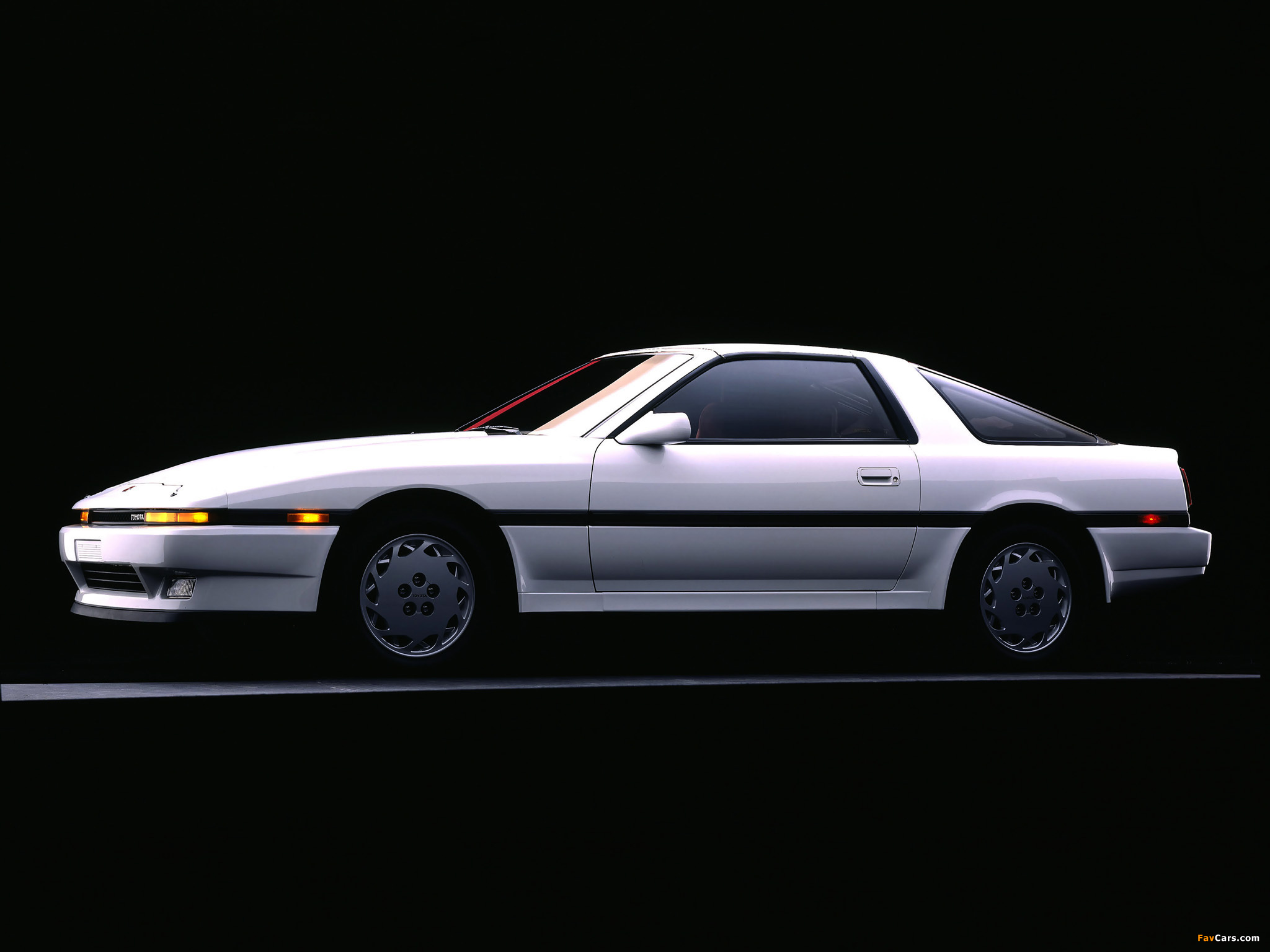 Photos of Toyota Supra 3.0 Sport Roof US-spec (MA70) 1986–89 (2048 x 1536)