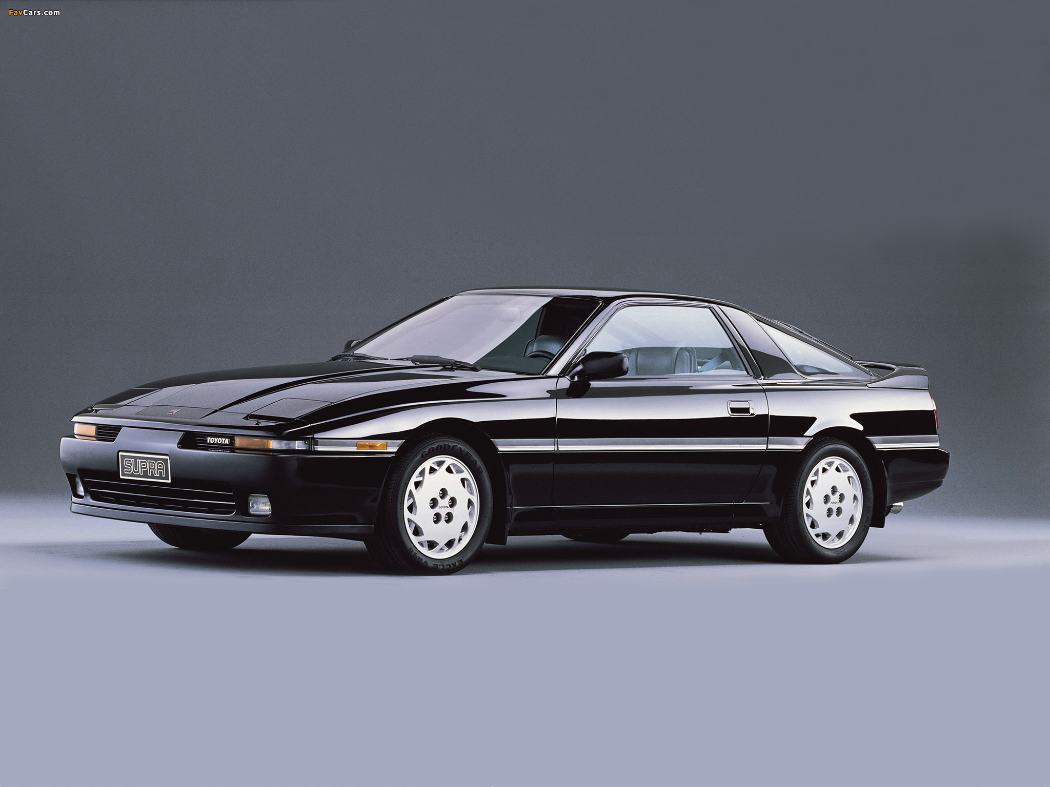 Photos of Toyota Supra 3.0 Turbo Sports Liftback US-spec (MA70) 1989–92 (2048 x 1536)