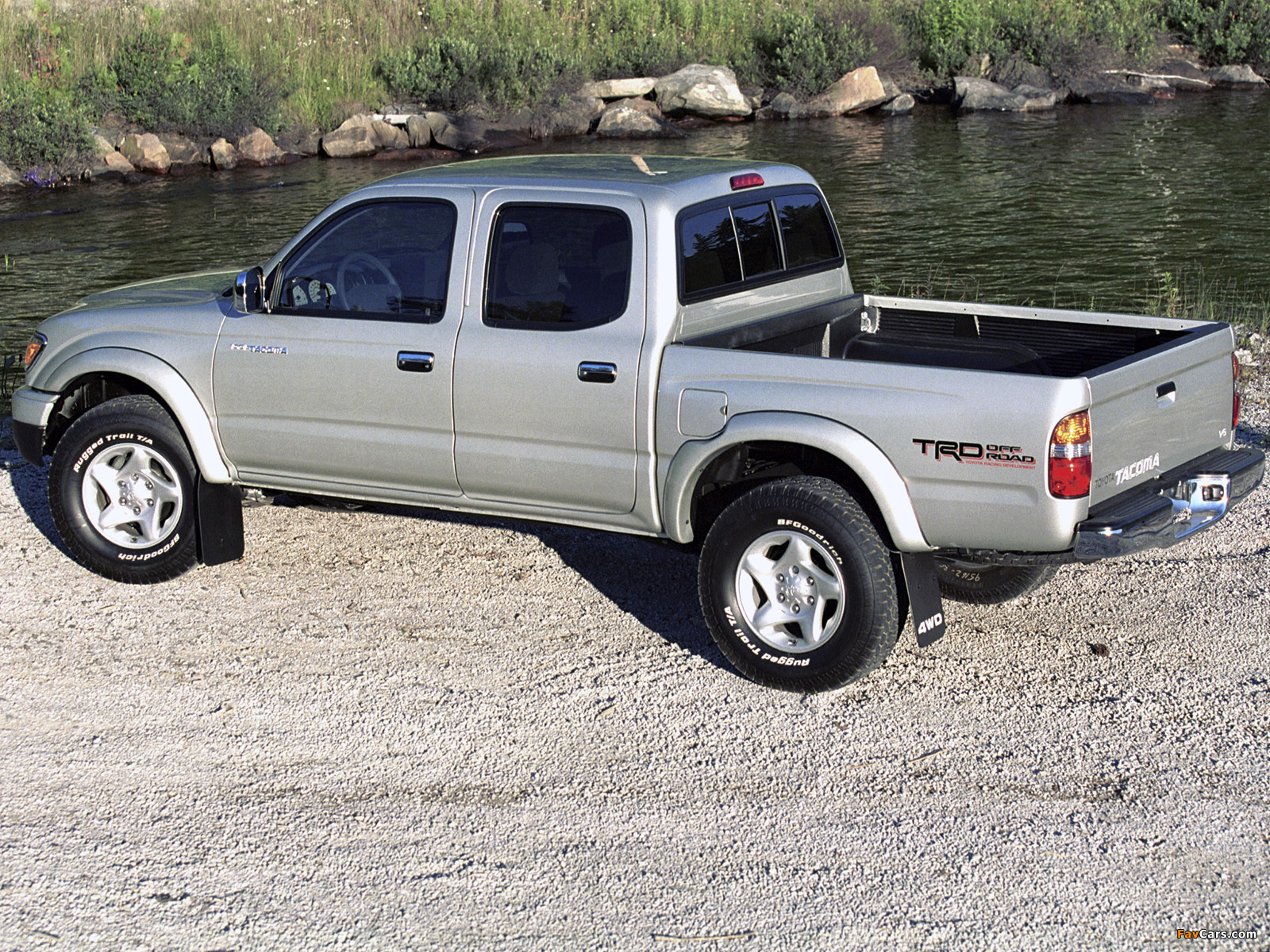 Images of TRD Toyota Tacoma PreRunner Double Cab Off-Road Edition 2001–04 (1600 x 1200)