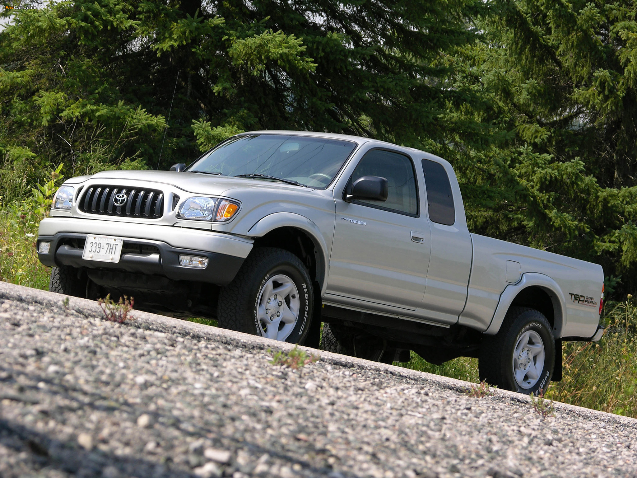 Images of TRD Toyota Tacoma PreRunner Xtracab Off-Road Edition 2001–04 (2048 x 1536)