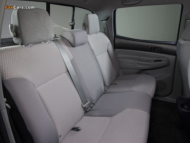 Images of Toyota Tacoma SR5 Double Cab 2012 (640 x 480)