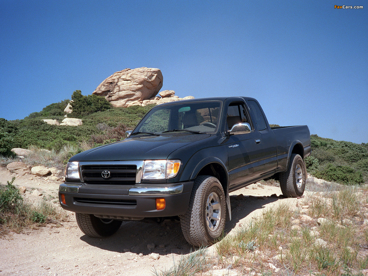 Photos of Toyota Tacoma Xtracab 4WD 1998–2000 (1280 x 960)