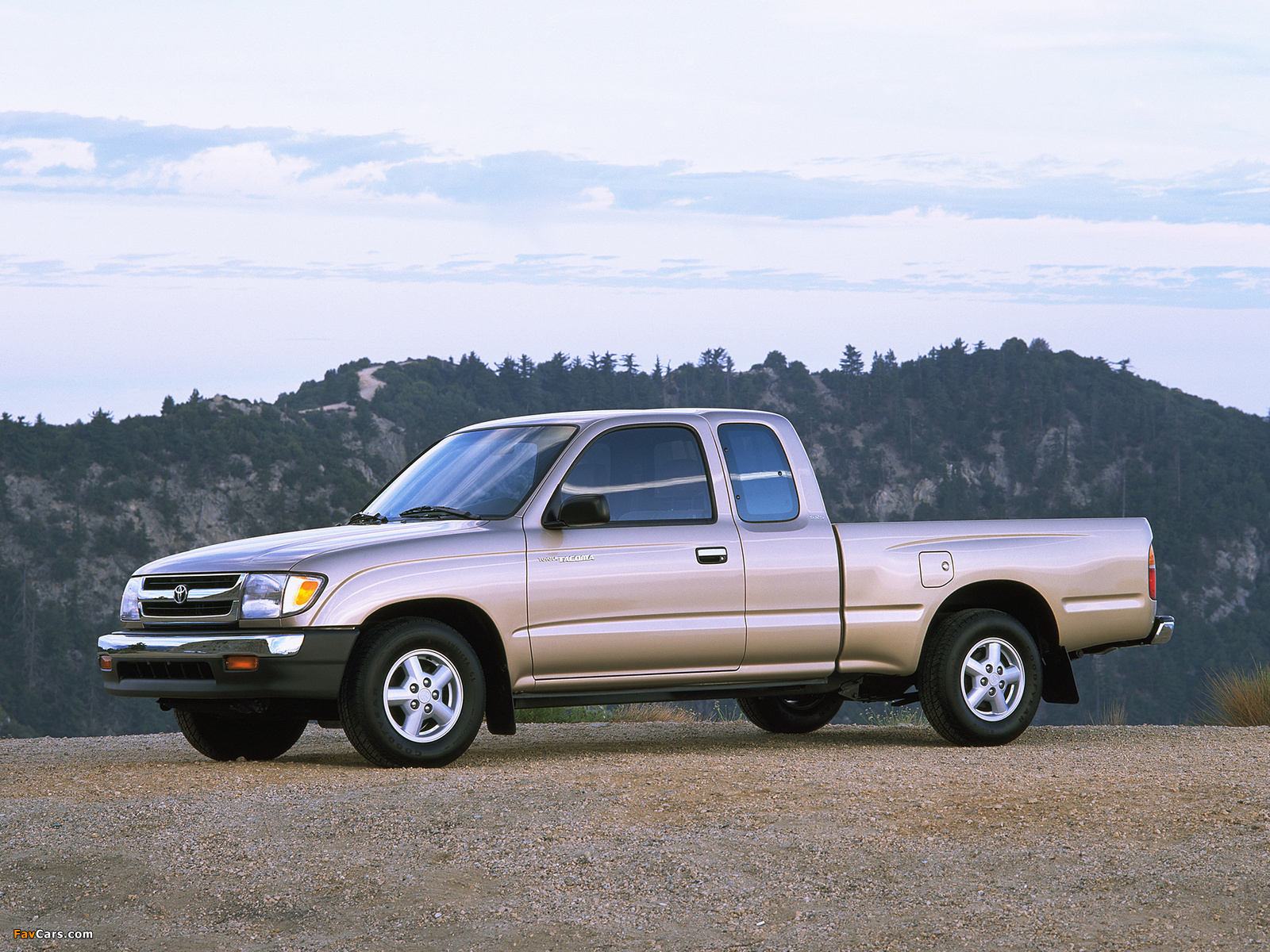 Photos of Toyota Tacoma Xtracab 2WD 1998–2000 (1600 x 1200)