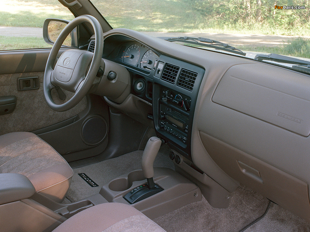 Photos of TRD Toyota Tacoma Xtracab 4WD 1998–2000 (1024 x 768)