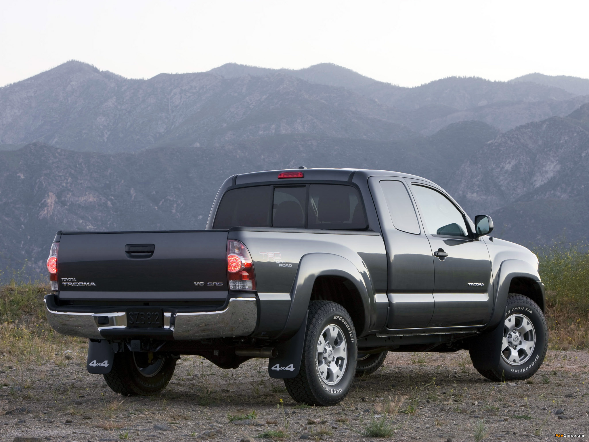 Photos of TRD Toyota Tacoma Access Cab Off-Road Edition 2005–12 (2048 x 1536)