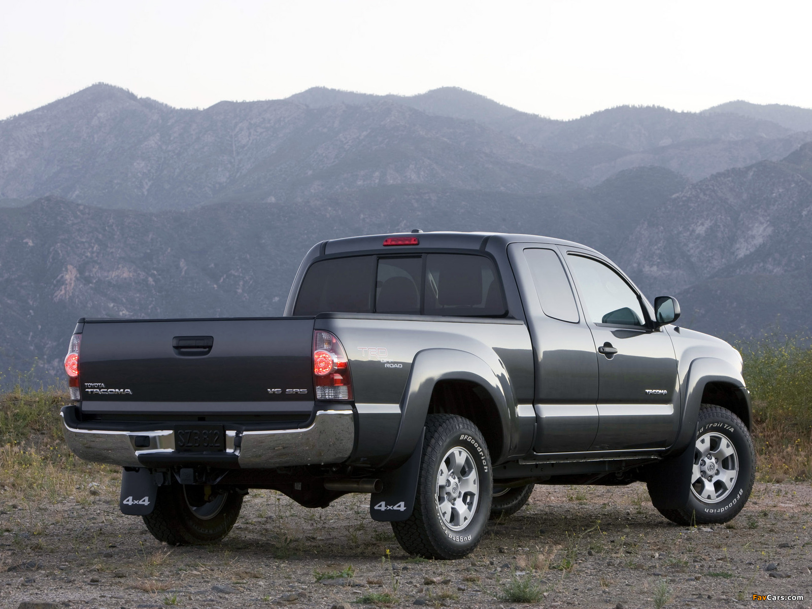 Photos of TRD Toyota Tacoma Access Cab Off-Road Edition 2005–12 (1600 x 1200)