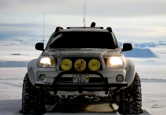 Pictures of Arctic Trucks Toyota Tacoma AT44 2005