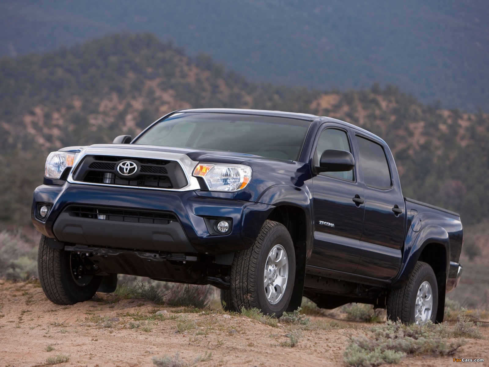 Pictures of Toyota Tacoma SR5 Double Cab 2012 (1600 x 1200)