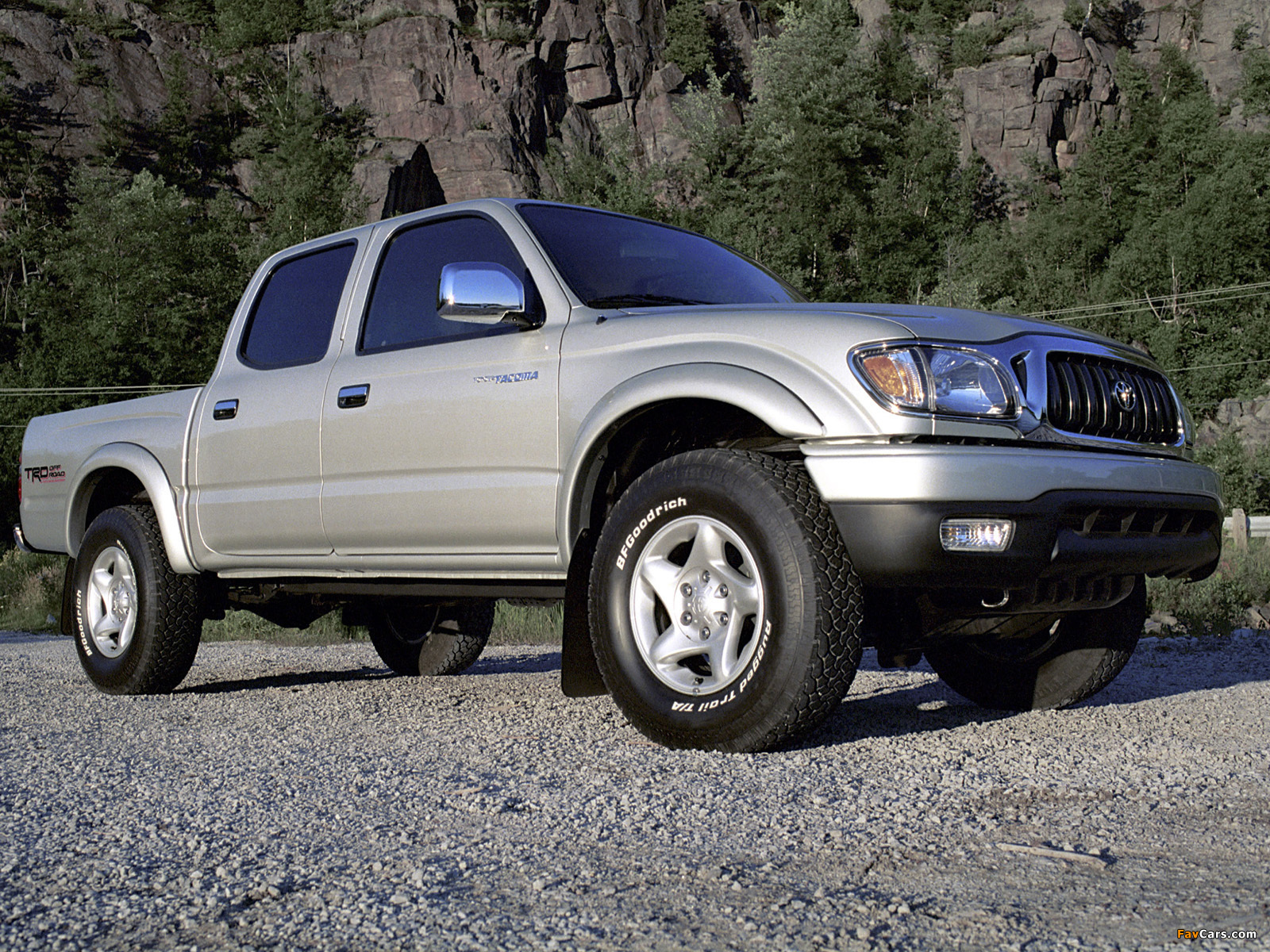 TRD Toyota Tacoma PreRunner Double Cab Off-Road Edition 2001–04 images (1600 x 1200)