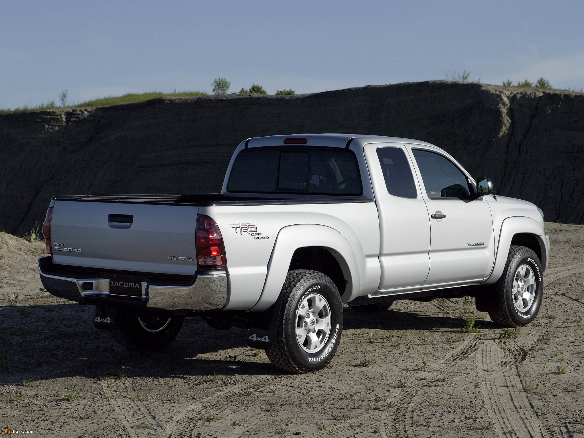 TRD Toyota Tacoma Access Cab Off-Road Edition 2005–12 pictures (2048 x 1536)