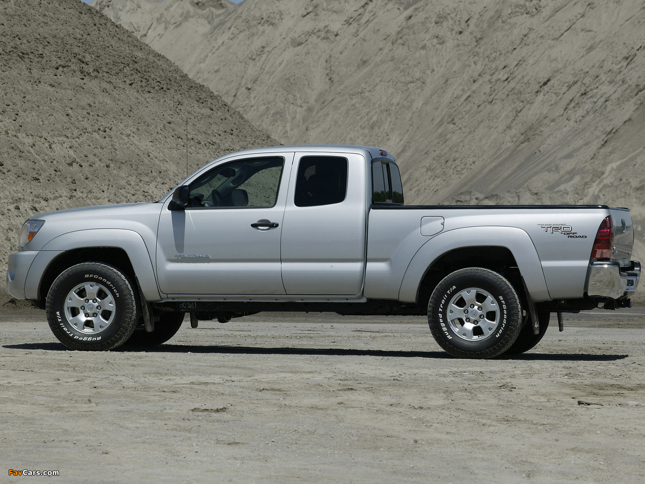 TRD Toyota Tacoma Access Cab Off-Road Edition 2005–12 pictures (1280 x 960)