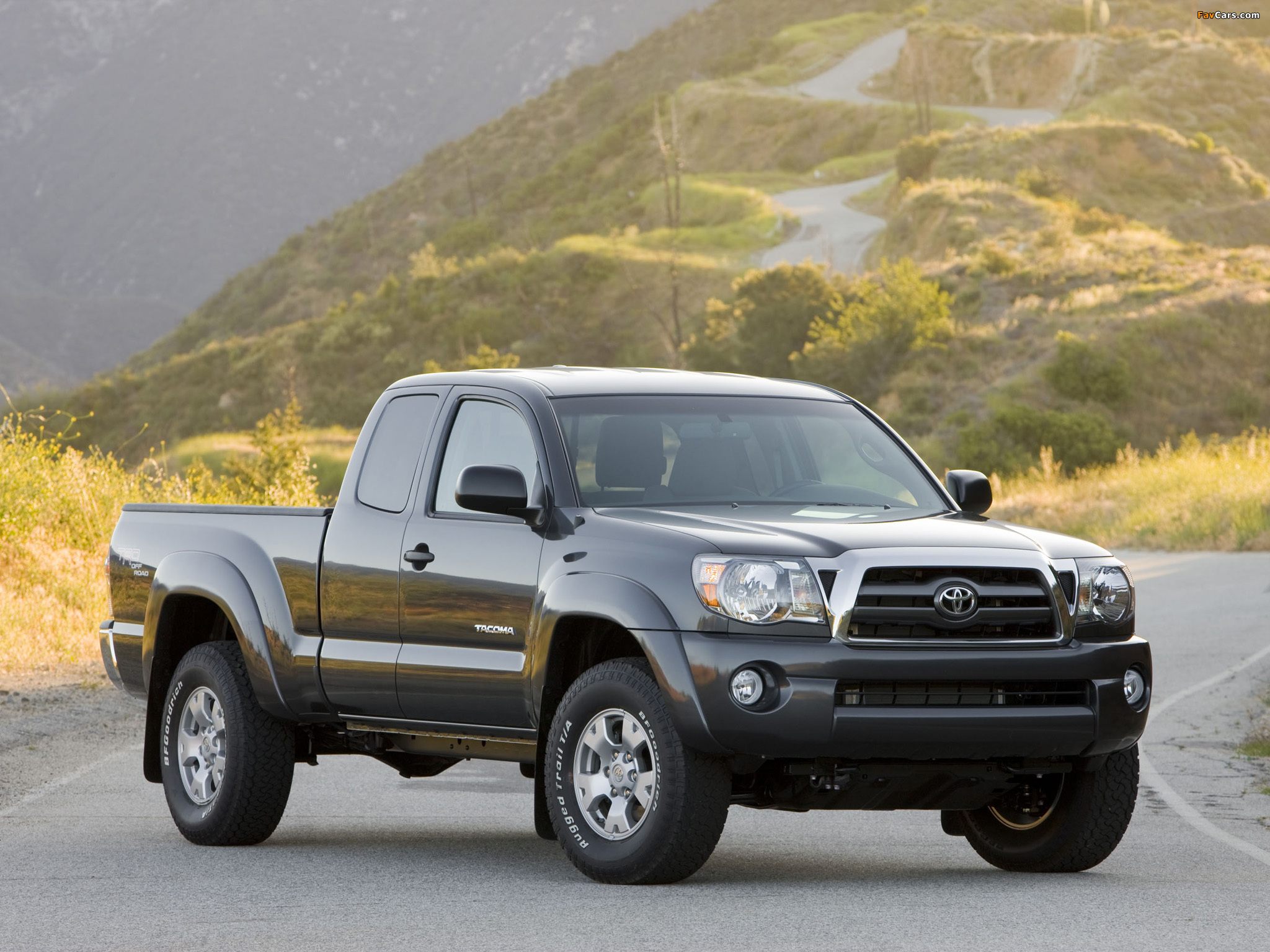 TRD Toyota Tacoma Access Cab Off-Road Edition 2005–12 wallpapers (2048 x 1536)