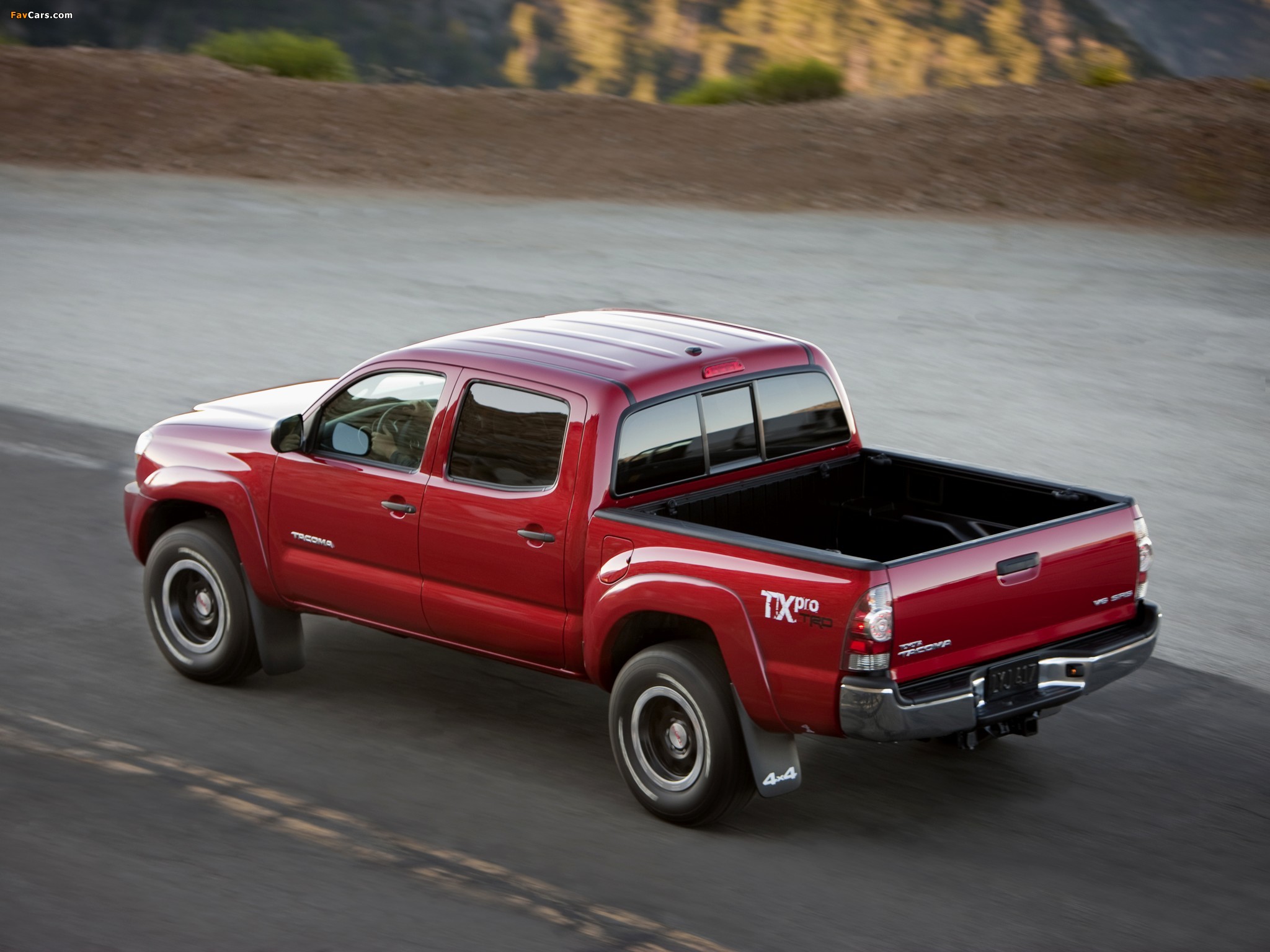 TRD Toyota Tacoma Double Cab T/X Pro Performance Package 2010–12 wallpapers (2048 x 1536)