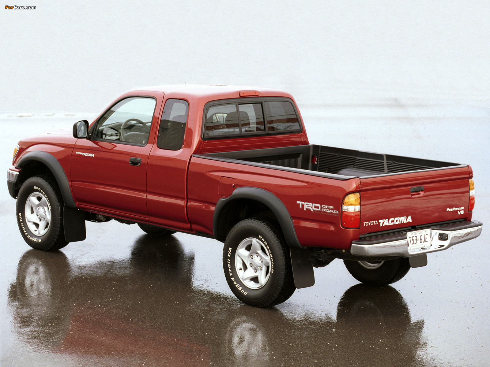 TRD Toyota Tacoma PreRunner Xtracab Off-Road Edition 2001–04 wallpapers (1600 x 1200)